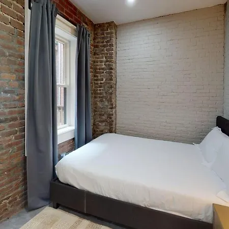 Convenient Apartment 538